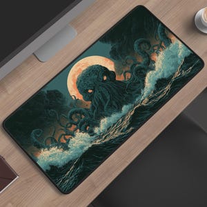 Kraken havsmonster skrivbordsmatta | Cthulhu havsvågor skrivbordsmatta | Mörk fantasimåne förlängd musmatta | Skräckspelspresent