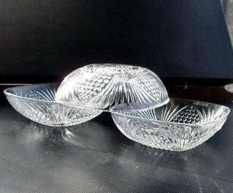 Set of Three Small Pressed Glass Bowls Crystal Nut Bowls Etsy