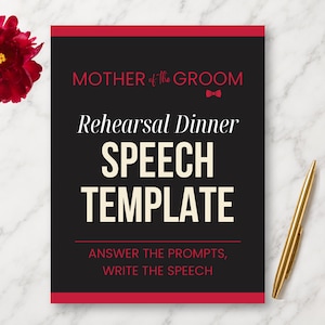 Op de afbeelding: Een rechthoekige toespraaksjabloonkaart met een zwarte achtergrond en rode randen. De tekst luidt MOTHER of the GROOM, Rehearsal Dinner, SPEECH TEMPLATE en ANSWER THE PROMPTS, WRITE THE SPEECH. Een klein rood strikje-icoon is inbegrepen.