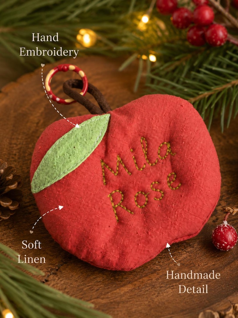 Porte-clés en lin personnalisé avec nom et motif pomme de Noël, cousu ...