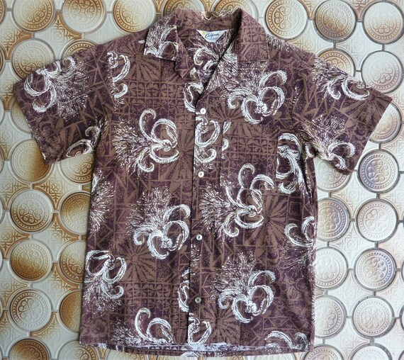 Made In California 1960s Men S Vintage Hawaiian Aloha Shirt Small Cotton Dark Brown Light Brown White W Bronze Highlights Loop Collar