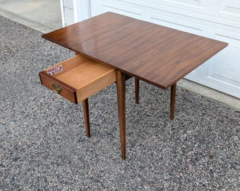 VINTAGE BROYHILL CREDENZA Chinoiserie Buffet Side Board Brass