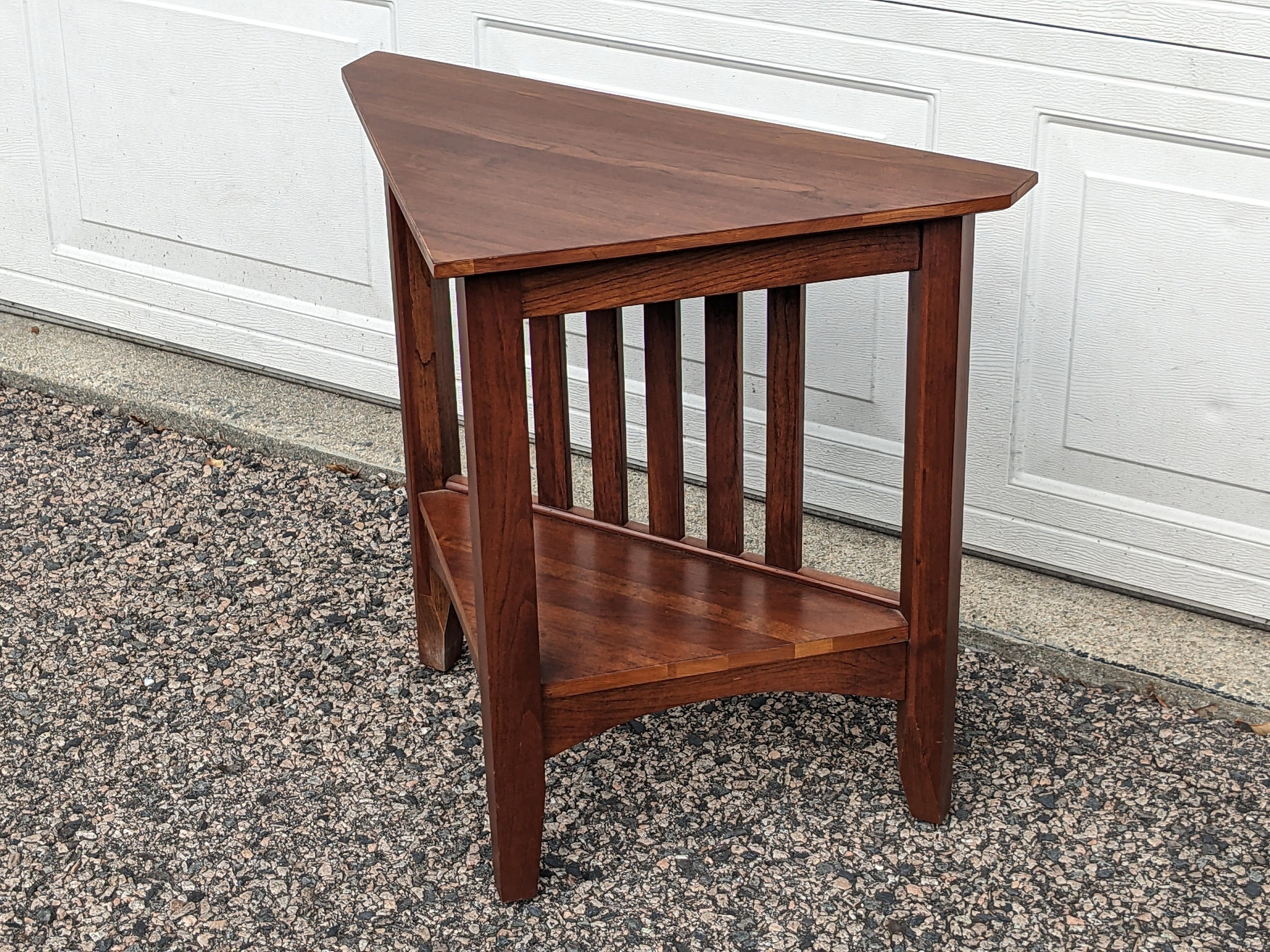 Vintage Ethan Allen American Impressions Triangle End Table