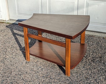 Vintage Lane MCM Mid Century Modern Wedge Formica & Wood 2-Tier End or Side Table - *Free Local Pickup / Request Shipping Options*