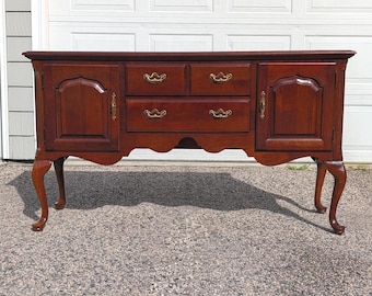 Vtg Thomasville Queen Anne Cherry Buffet Sideboard Server, Cabriole Legs, Chippendale Pulls - *Free Local Pickup / Request Shipping Options*