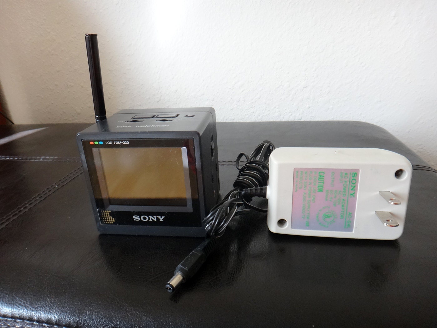 Rare Vintage Sony Color Watchman FDM-330 Portable Modular Rare Vintage Sony Color Watchman FDM-330 Portable Modular