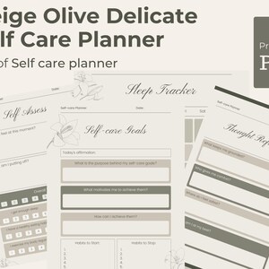 Op de afbeelding: Een beige en olijfgroene zelfzorgplanner als printbare PDF-set met pagina's getiteld Self Assess, Sleep Tracker, Self-care Goals en Thought Reflection, voorzien van secties voor dagelijkse affirmaties, gewoontes en florale lijntekeningen.