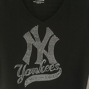 New York Yankees fans in Navy Blue T-Shirt, V-Neck or Tank Top w/design in crystal beads