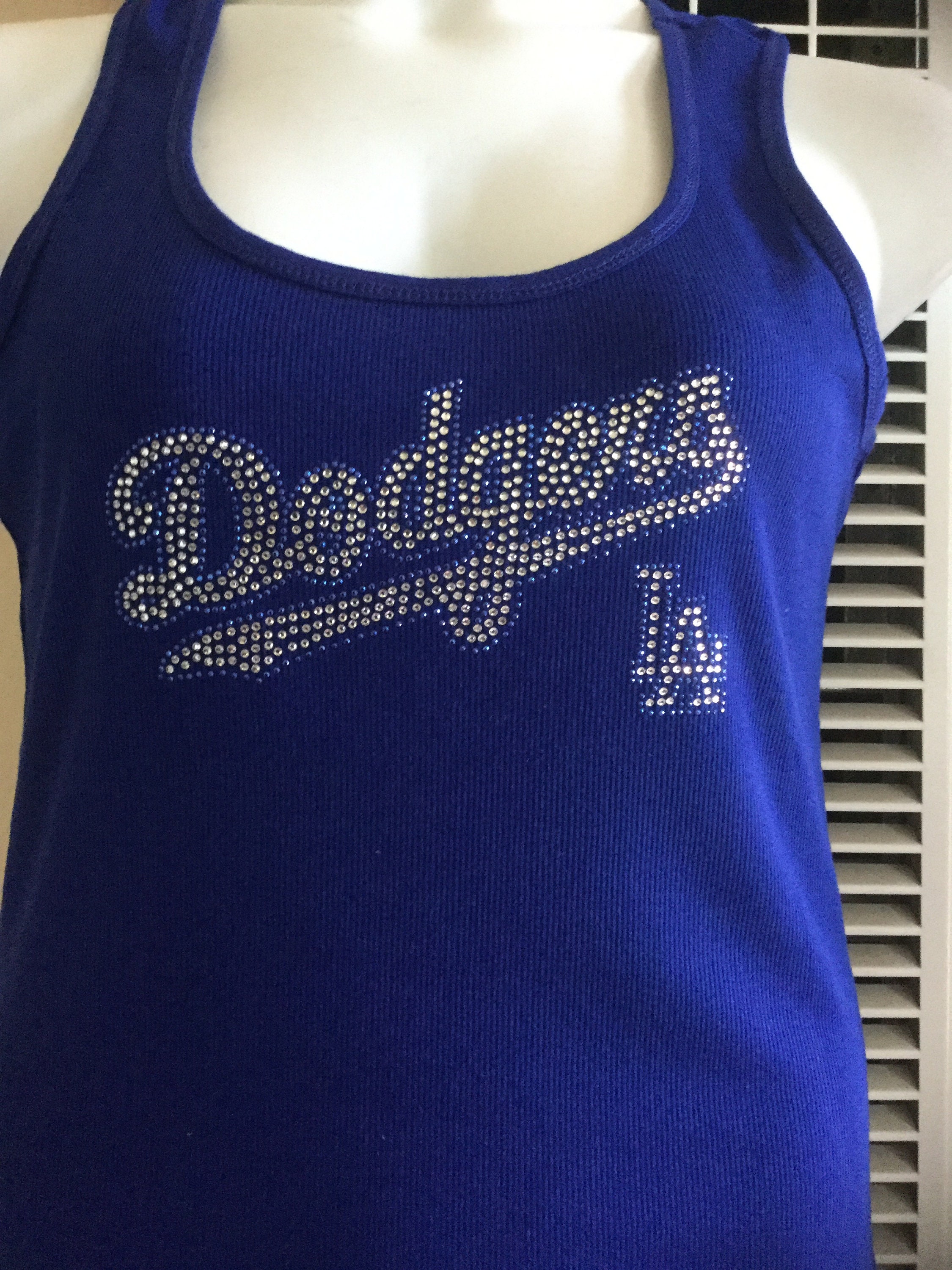 MLB Women's Los Angeles Dodgers Bling Beauty Short Sleeve V-Neck Boyfriend  Tee (Deep Royal Heather/White, Small) : : Clothing & Accessories