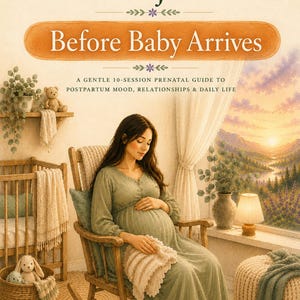 Peut inclure: Une couverture de livre intitul&eacute;e The Invisible Load Project: Before Baby Arrives, A Gentle 10-Session Prenatal Guide to Postpartum Mood, Relationships & Daily Life. L'illustration montre une personne enceinte en robe verte sur une chaise &agrave; bascule.