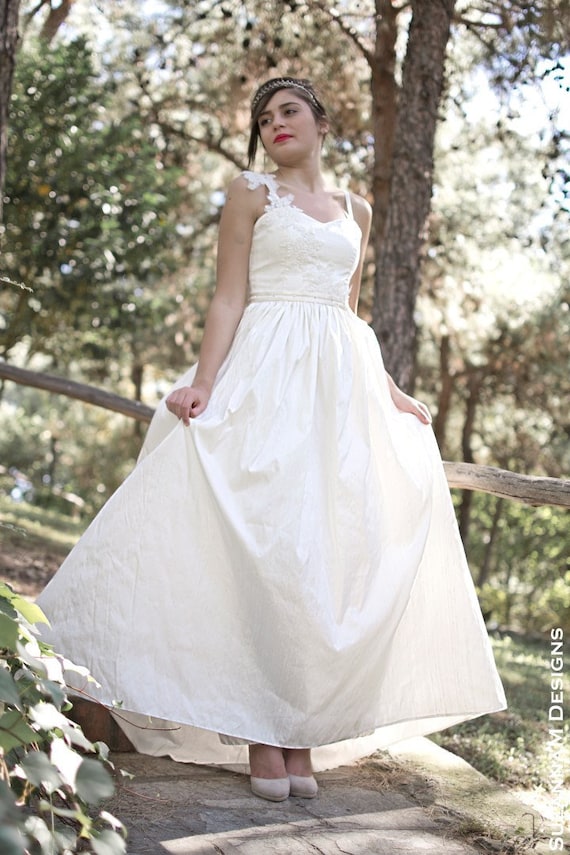 Vintage Wedding Dresses Square Neck Sleeveless Natural Waist Satin Fab —  Bridelily