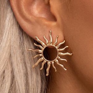 Pendientes de Sol Dorados, Pendientes Statement Celestiales con Rayos Ondulados