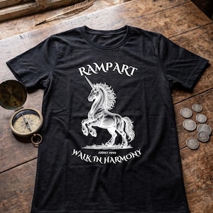 Maglietta Unicorno Fazione Rampart, maglietta da gioco RPG fantasy retrò, top con grafica naturalistica in stile xilografico medievale, regalo vintage anni '90 per gamer