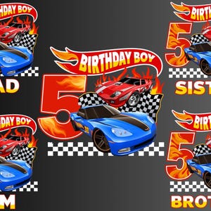 Könnte beinhalten: Eine Sammlung von fünf Grafikdesigns mit einer großen roten Zahl 5, einem blauen Sportwagen, einem roten Sportwagen und einem Zielflaggenmuster. Jedes Design enthält den Text BIRTHDAY BOY sowie die Bezeichnungen DAD, SISTER, MOM und BROTHER.