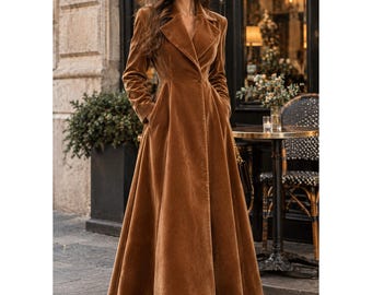 Eleganter brauner Samt-Maximantel, bodenlanger Wintermantel, formelle Abendgarderobe