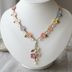 Modèle de collier au crochet (PDF), tutoriel de lariat floral, bijoux botaniques perlés (téléchargement numérique)