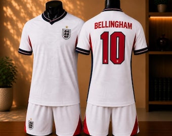 Camiseta de Inglaterra para niños Bellingham #10 Kane #9 Saka #7 Conjunto de camiseta y pantalón corto Camiseta de fútbol personalizada Tallas para adultos y jóvenes Regalo para aficionados al fútbol