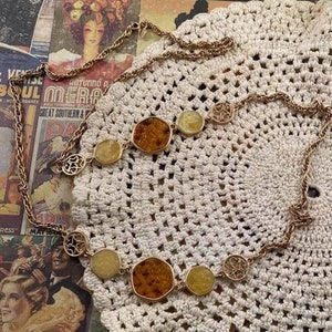 Sarah Coventry Touch Of Honey Gold Tone Necklace - Vintage 1974
