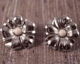 Avon "Polished Blossoms"  Silver Tone Pierced Flower Earrings With Creamy White Cabochon Center - Vintage 1987