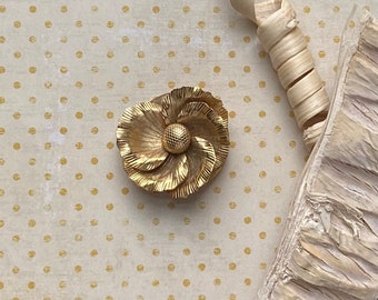 Gold Tone Flower Scarf Clip