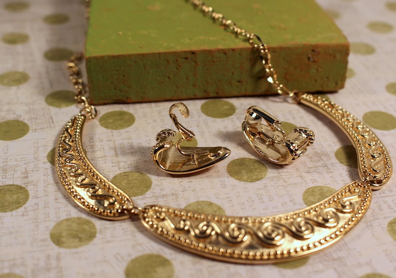 Gold Tone Segmented Necklace with Matching Clip Earrings