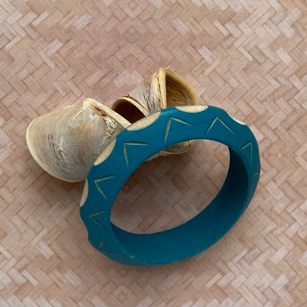 Wooden Blue Textured  Bangle Bracelet
