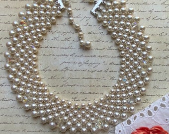 White Faux Pearl  Necklace  -  Vintage