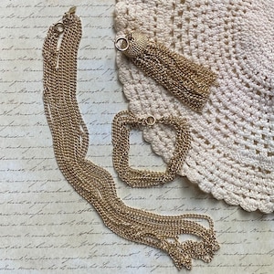 Sarah Coventry Golden Tassel  Necklace - Vintage 1970