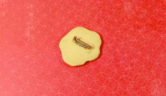 Avon Glazed Yellow Porcelain Pansy Pin  - Vintage… - image 4