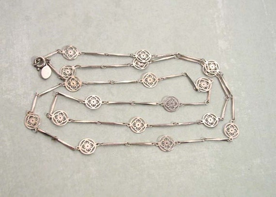 Avon "Flower Lace" Silver Tone Necklace - Vintage… - image 4