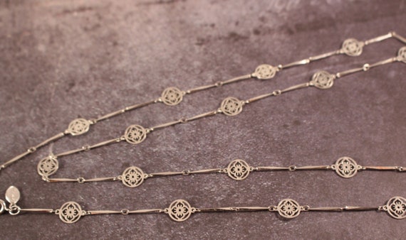 Avon "Flower Lace" Silver Tone Necklace - Vintage… - image 9