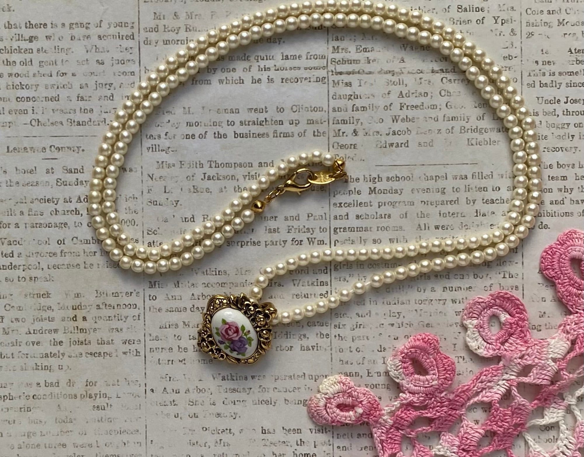 Loupe Pendentif Avon Vintage Avec Chaîne – Verre