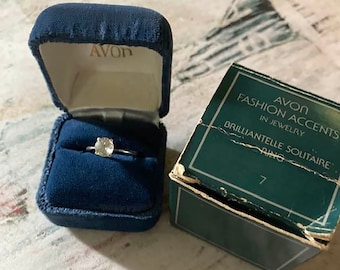 Avon Silver Tone Brilliantelle Solitaire Ring  - Vintage 1979