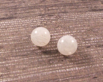 Avon Marble Hues Cool White Pierced Earrings  - Vintage 1986