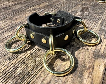 Bracciale punk in pelle con anelli in ottone e 3 anelli da 1 pollice