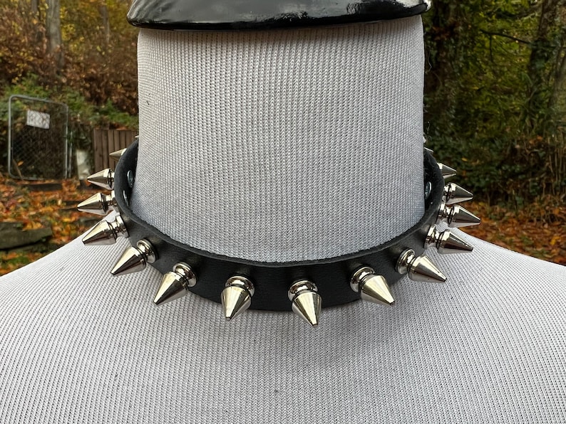 Fierce spiked leather punk choker image 9