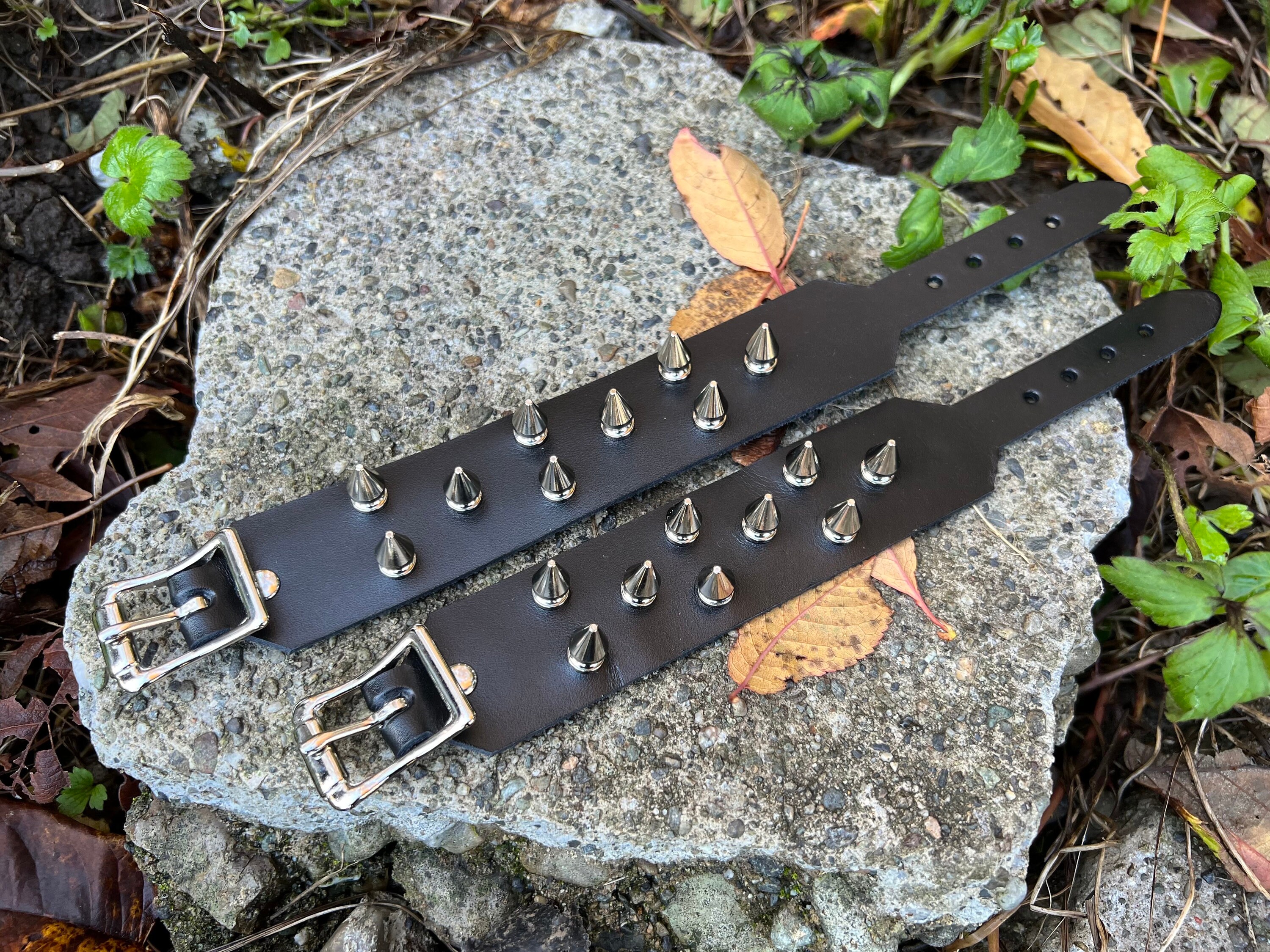 Crust Punk Spike Bracelet With 9 1/2 Spikes 