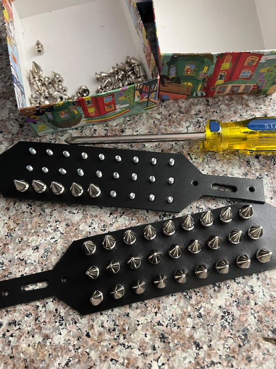 【Order】 \"tripleld\" \"spike bracelet\" goth Amazon.com: 3 Pcs Studded Bracelet Black Spiked Bracelet Emo