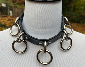 Black leather choker with 5 rings