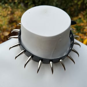 Claw spiked choker with lotsa claw spikes / punk choker / goth choker / leather choker