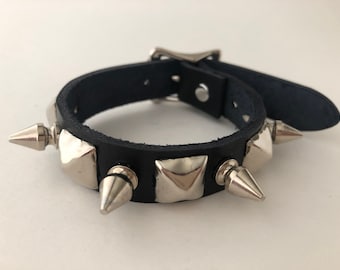 Crust punk spiked bracelet with little tree spikes and pyramid studs