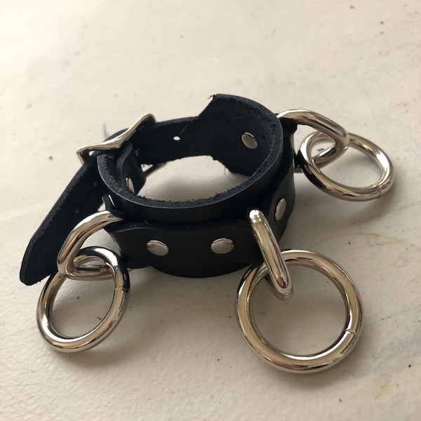 Leather bondage cuff with 3 rings, punk bracelet with 3 bondage rings, bondage bracelet, bondage cuffs