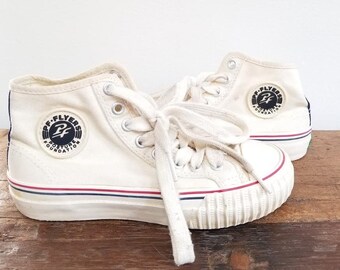 pf flyer tennis shoes