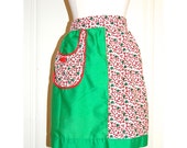 50's Half Apron. 1950's Christmas Pin Up Apron . Pocket