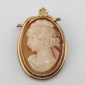 12Kt Gold Filled Hand Carved Shell Cameo Pendant Brooch- Vintage Estate Jewelry- Vintage Cameo Jewelry Lover- Portrait of a Woman K#935