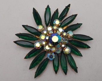 Vintage 1960s Juliana Jewelry Style Prong Set Faceted Rhinestone Oversized Brooch- Green Iridescent Rhinestone Navarrete Cluster Pin- K#775