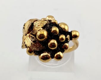 Vintage Sarah Coventry "Garden Party" Gold-Tone Bunch of Grapes Design Adjustable Statement Ring