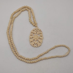Vintage Carved Bone Beaded Floral Pendant Necklace- Carved Flower Necklace- Unique Gift Idea- Vintage Costume Jewelry- Gift for Her K#46