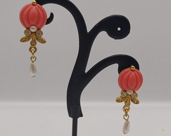 Vintage 1928 Mfg Co Faux Carved Coral, Faux Pearl Dangle, Crystal Rhinestone Earrings- 1928 Mfg Co Jewelry- Dangling Statement Earring K#767