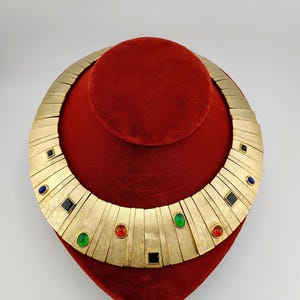 Vintage Heavy Gold Tone Textured Cleopatra Collar Necklace- Egyptian Revival Multi-Color Cabochon Statement Choker- Bold Statement K#523